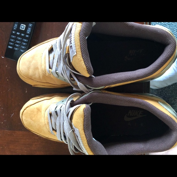 Need gone bought for 200 like 100$ for them. - Picture 5 of 6